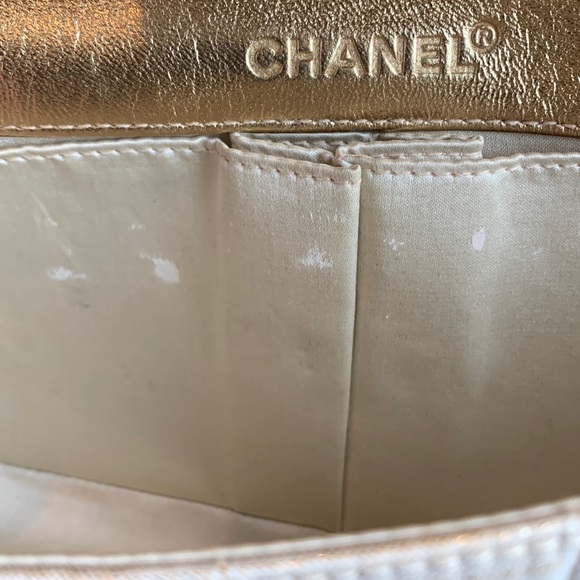 CHANEL 💛 Metallic Gold White Rectangular Convertible Clutch East West Flap Bag - Picture 9 of 17